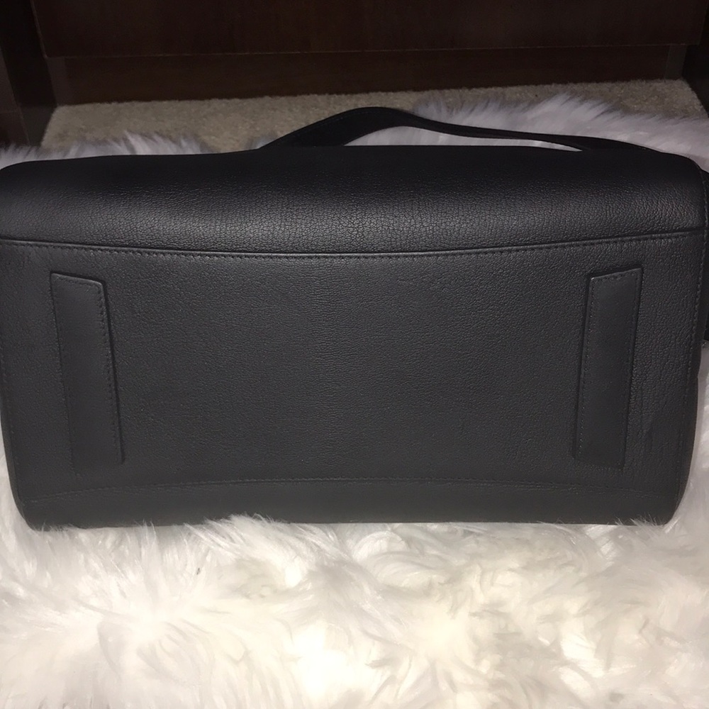🖤 GIVENCHY Medium Antigona Bag - Picture 5 of 6
